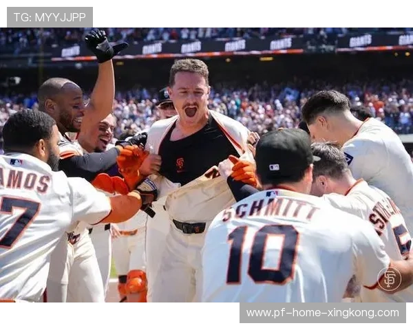 MLB季后赛内野双杀挽救球队免于溃败