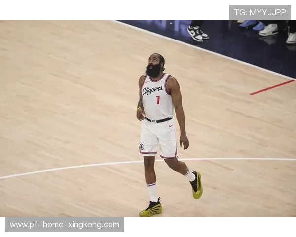 哈登有望在快船结束职业生涯，季后赛希望仍存