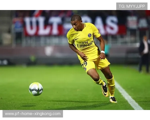 姆巴佩禁区内脚下频频变向：从场上技巧到日常训练的启示